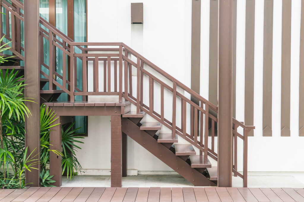 escaleras de madera